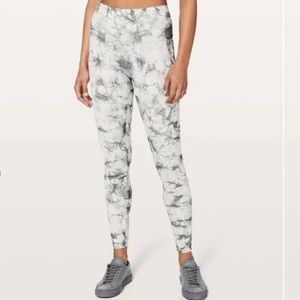 Wunder Under High-Rise Tight 28”